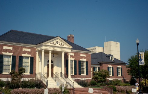 Alumni House_Faculty Senate_News