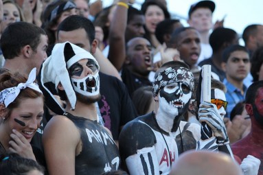 Sports_DanJohnson_Fans_fourstuartsFlickr