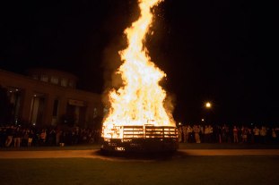 10-26-16_features_nikkiyopp_bonfire_nikki-yopp