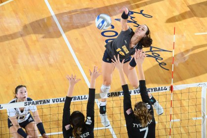 NCAA WOMENS VOLLEYBALL:  SEP 15 High Point at UNC Greensboro
