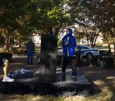 11.5.17_Featuers_Curtis Hoffman_5k_this picture is so shitty but there's nothing I can find to replace it with_Curtis Hoffman