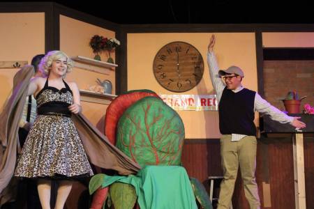 11.5.17_Featuers_Janelle Crubaugh_Little shop_Roz Fulton