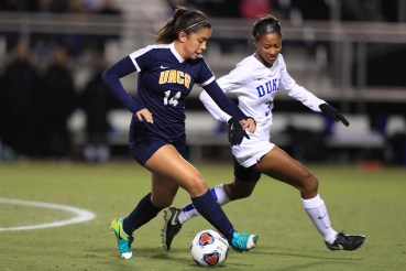 Sports_HopeMaske_WomensSoccer_CarlosMoralesUNCGAthletics