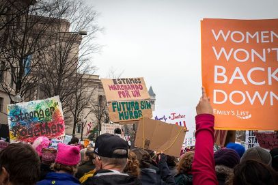 News_MaryKent Wolff_women running_Wikimedia Commons